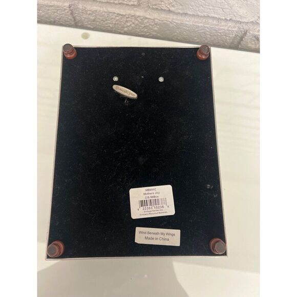 Mother’s Joy Music Box “ Wind Beneath My Wings “ - Picture 6 of 8